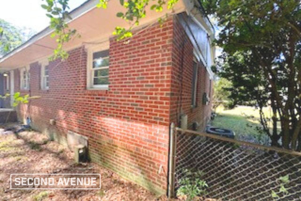 2330 Japonica Dr - Photo 2 of 10