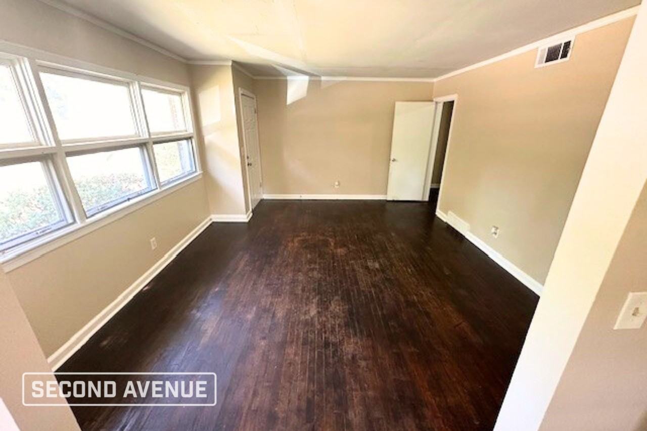 2330 Japonica Dr - Photo 4 of 10