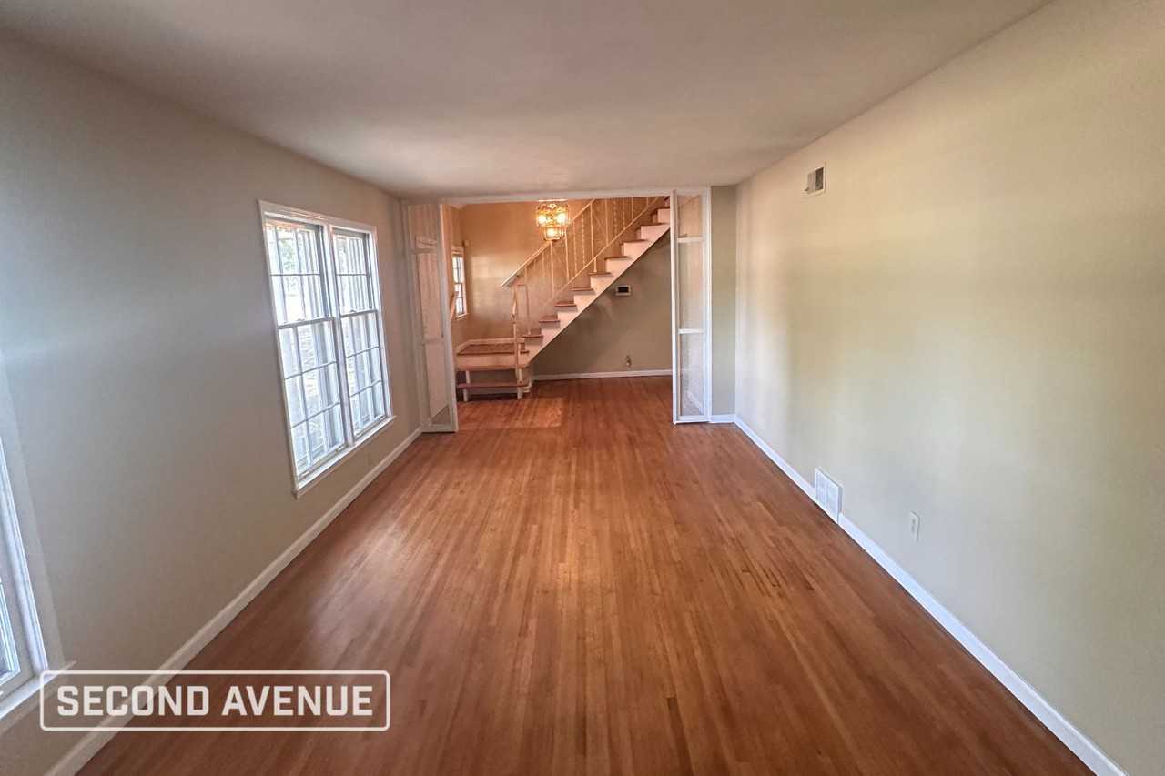 3065 Egan Dr - Photo 3 of 20