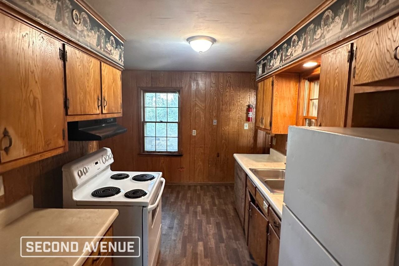 3065 Egan Dr - Photo 5 of 20