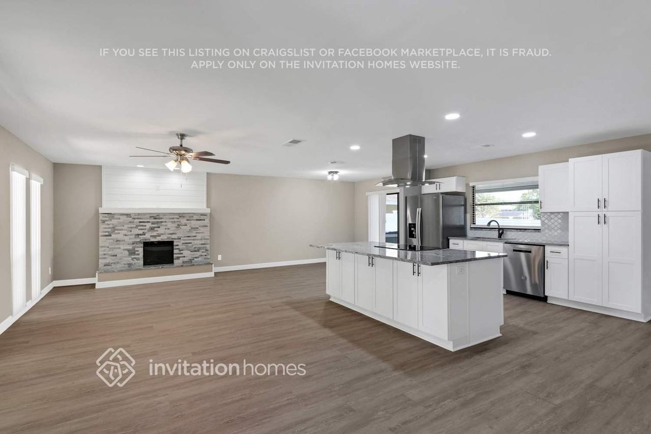 5522 Fulmar Drive - Photo 2 of 28