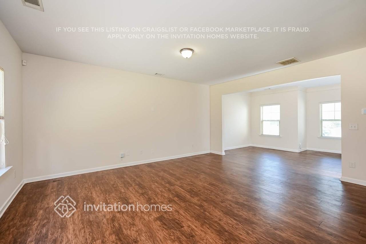 4032 Oak Field Dr - Photo 4 of 19