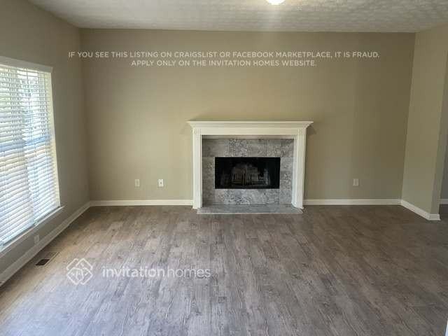 1609 Deer Creek Ln - Photo 3 of 14