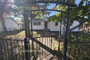 featured image of 285 N 10th Ave