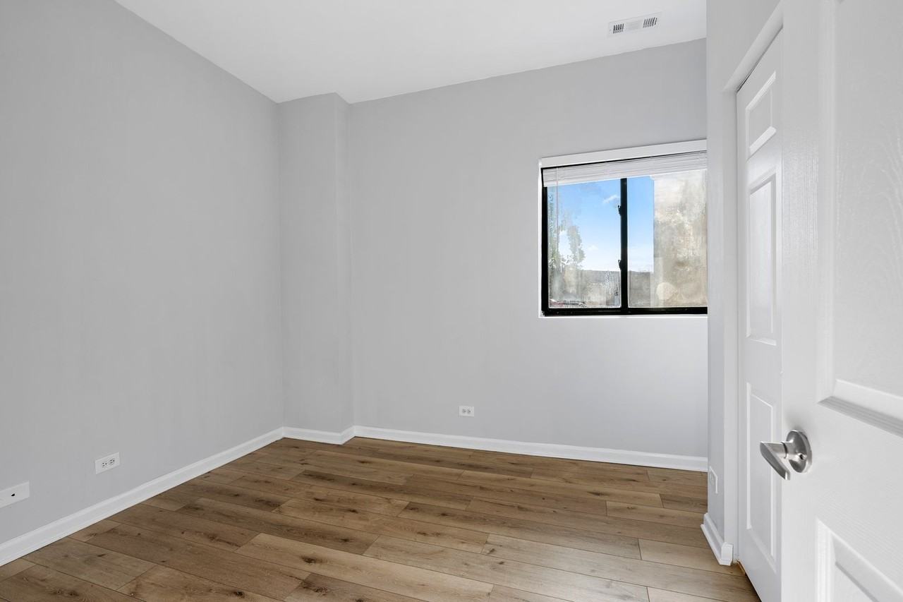 The Park Terrace - Photo 5 of 50