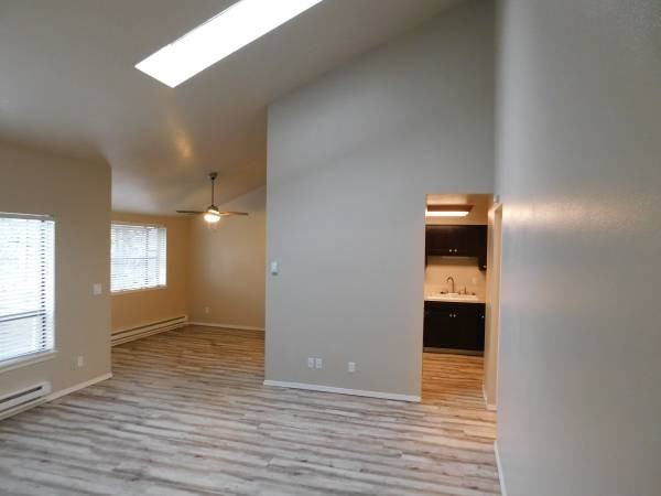 11443 Southeast Stevens Road - Photo 6 of 14