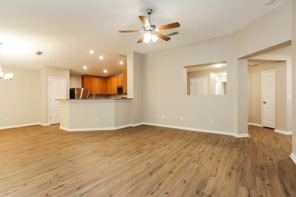 7114 Tarpon Ct - Photo 4 of 16