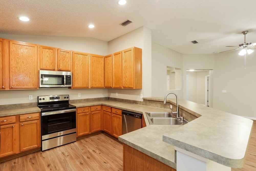 7114 Tarpon Ct - Photo 6 of 16