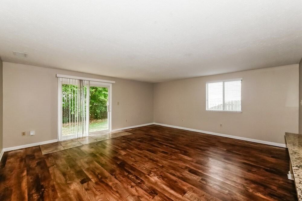 812 Coolee Ln - Photo 4 of 16