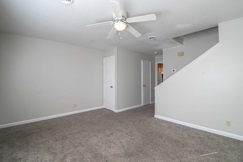 810 810 #E - Photo 3 of 20