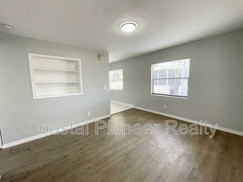 3861 11th Ave S - Photo 5 of 20