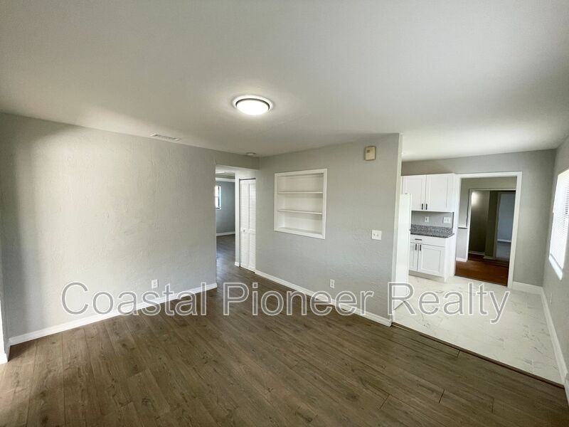 3861 11th Ave S - Photo 6 of 20