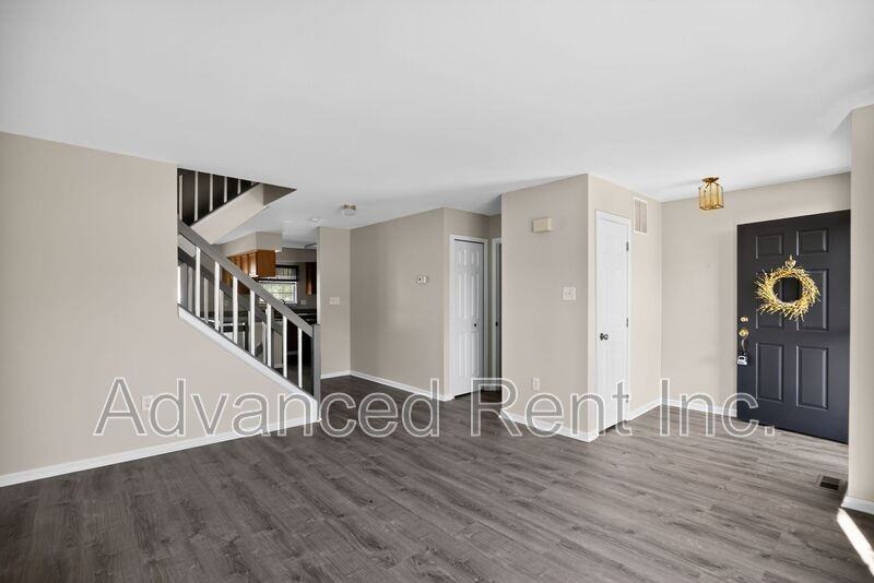 339 Overlea Pl - Photo 3 of 36