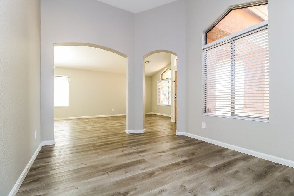 22039 N 107th Dr - Photo 7 of 16