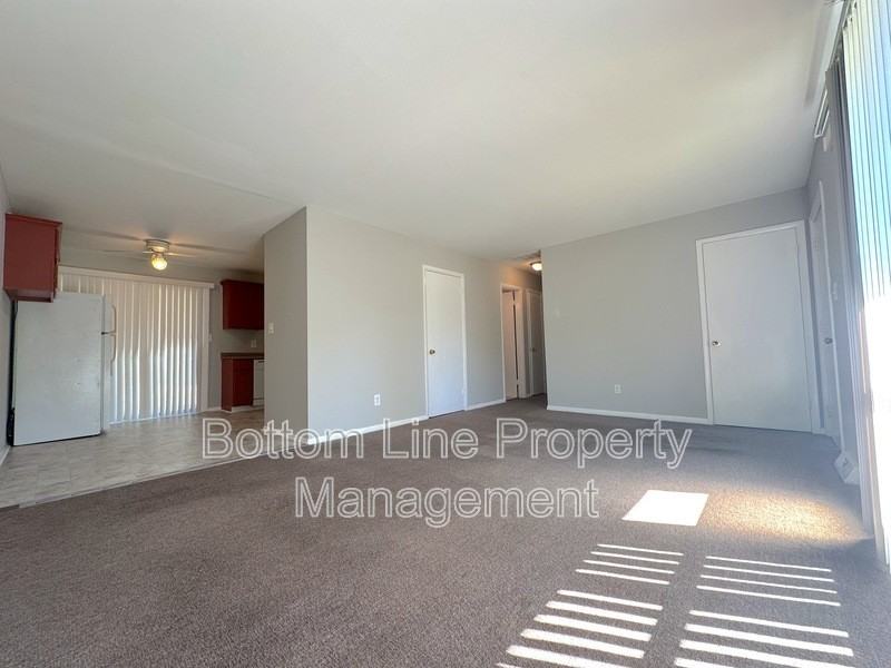 4809 The Plaza - Photo 3 of 14