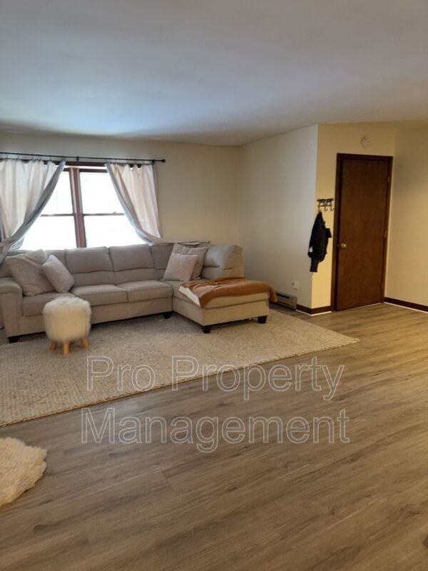 60 Westwood Rd - Photo 2 of 7