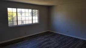 JONES 1140 - Photo 1 of 1