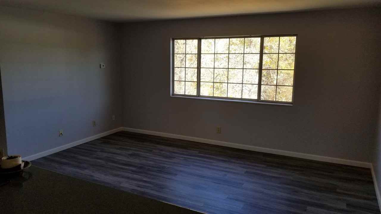 JONES 1140 - Photo 3 of 11