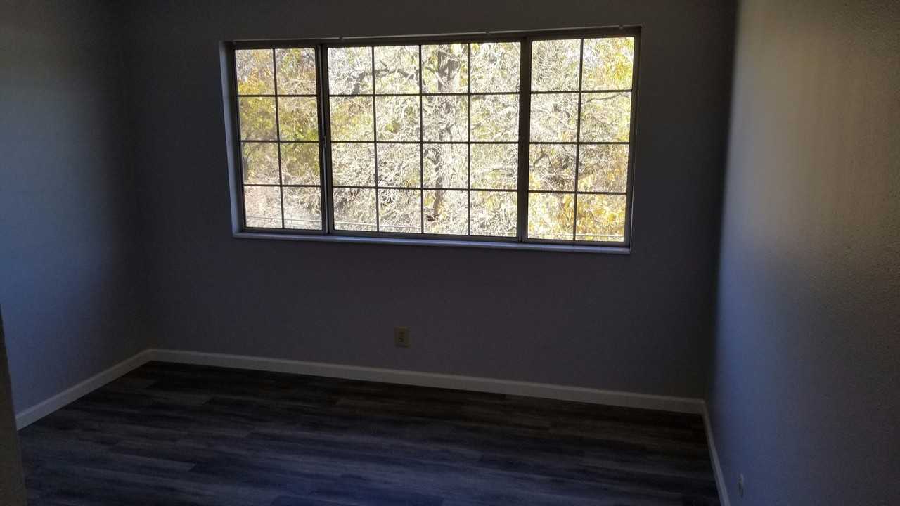 JONES 1140 - Photo 5 of 11