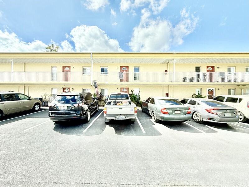 1915 Schlotter Cir - Photo 2 of 50