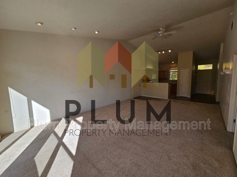 5104 Village View Way #7 - Photo 4 of 30