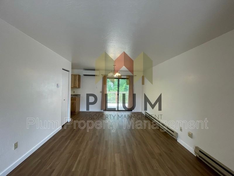 1957 S 8th St W #A - Photo 6 of 17