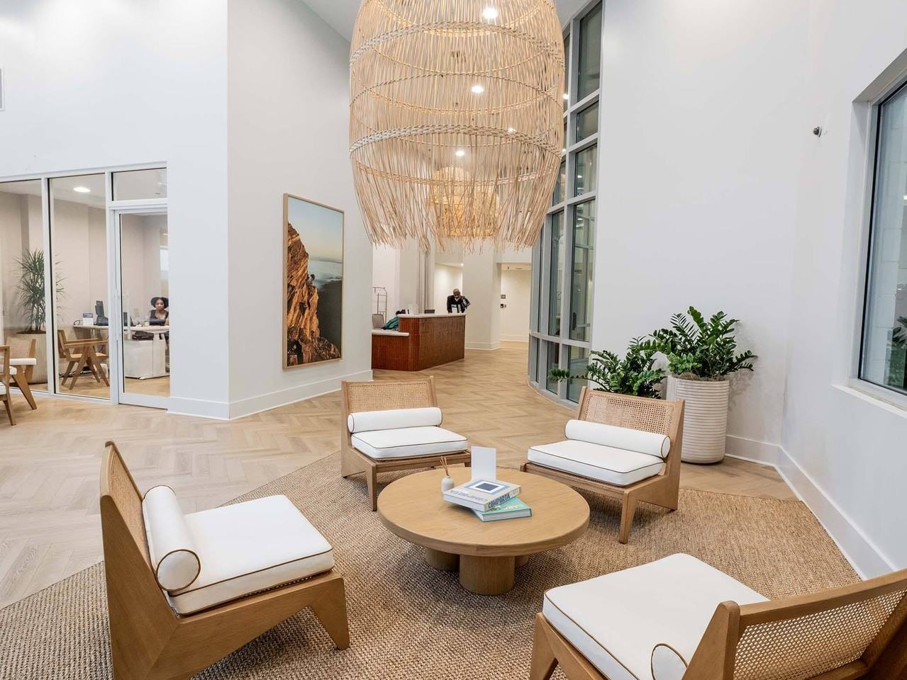 Trace Midtown Luxury Apartments - Photo 2 of 36