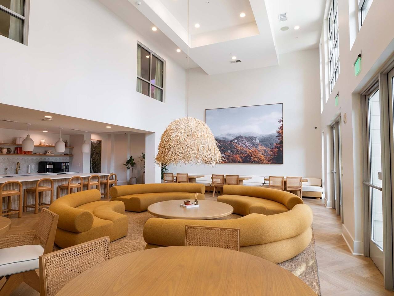 Trace Midtown Luxury Apartments - Photo 3 of 36