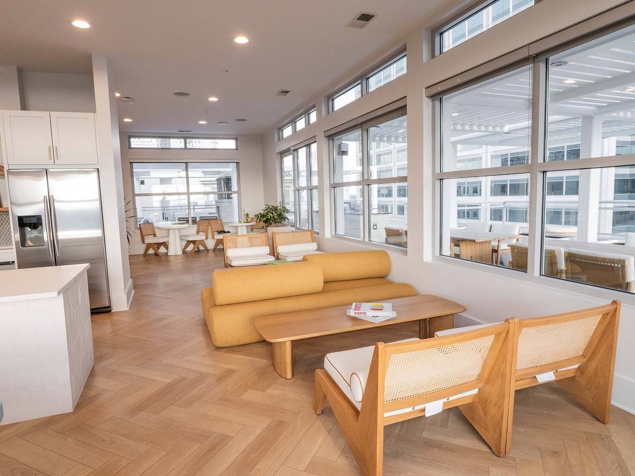 Trace Midtown Luxury Apartments - Photo 6 of 36