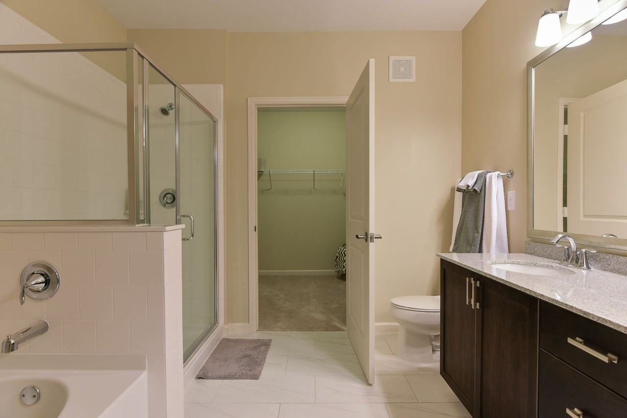 1105 Town Brookhaven Apartments - Photo 4 of 37