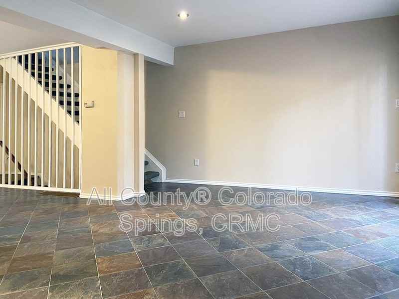 550 Manor Ct #C - Photo 4 of 14