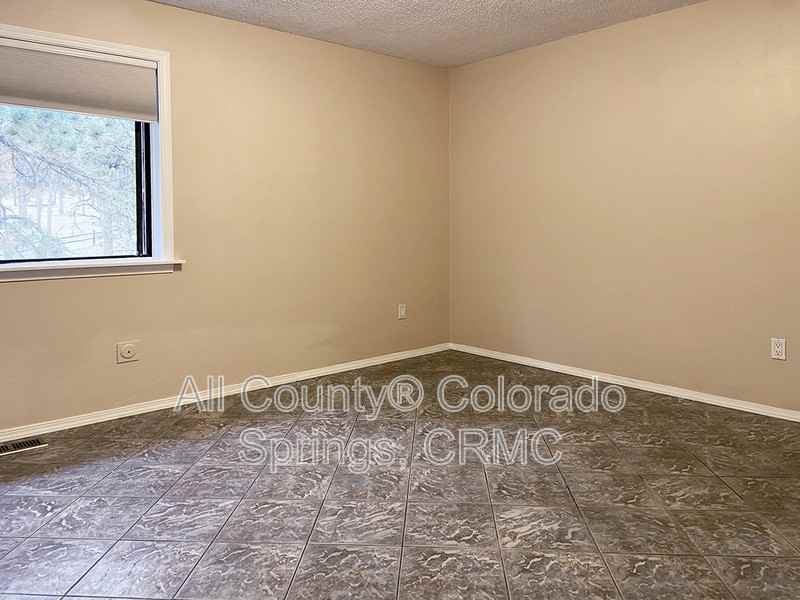 550 Manor Ct #C - Photo 7 of 14