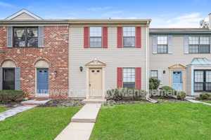 featured image of 247 Hampshire Ct
