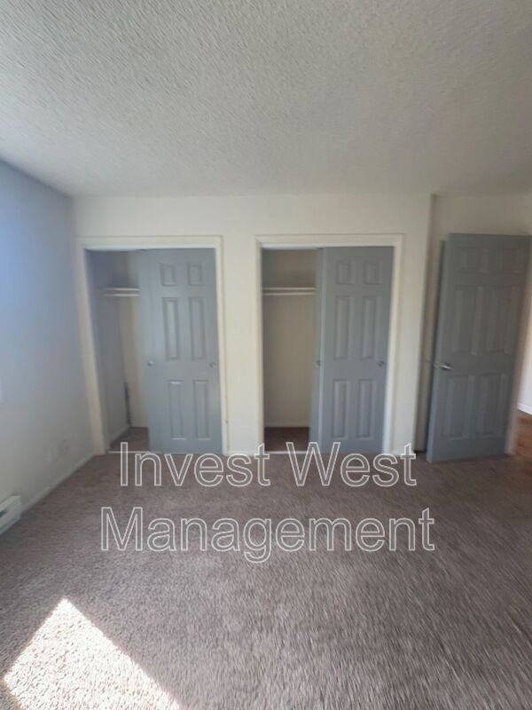 1950 33rd Ave #11 - Photo 7 of 9