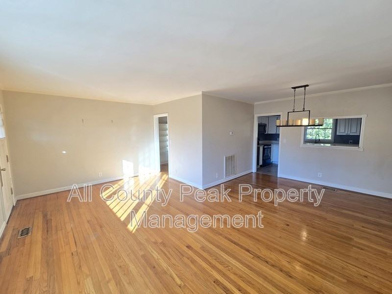 3409 Alta Vista Dr - Photo 3 of 19