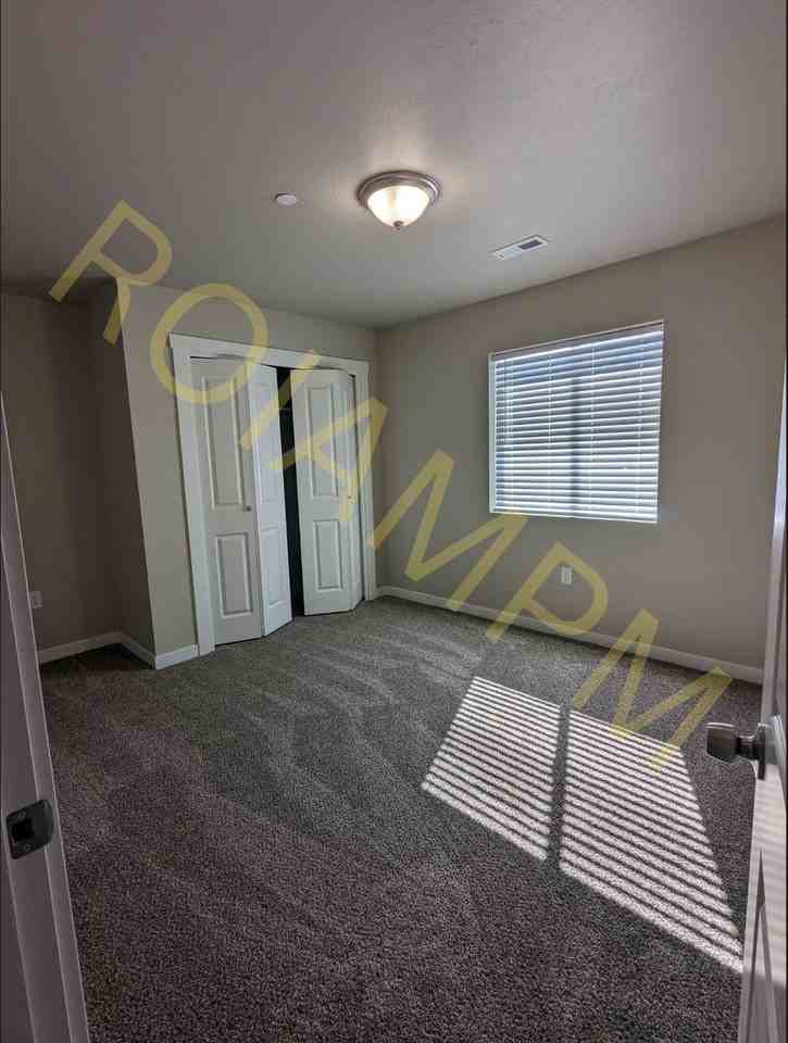 1215 South Eisenhower Street - Photo 7 of 12