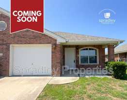 5608 Luxor Dr Apt B #Apt B - Photo 1 of 1