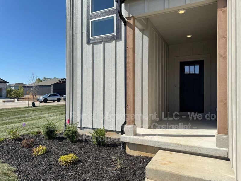 18852 Mahaffie Street - Photo 4 of 48