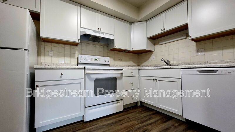 461 421, 441,&N Broadway Street ##441 - Photo 4 of 8