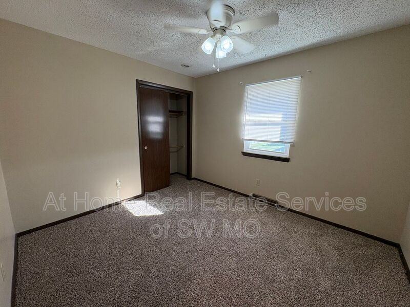 1830 Tower Cir - Photo 6 of 10