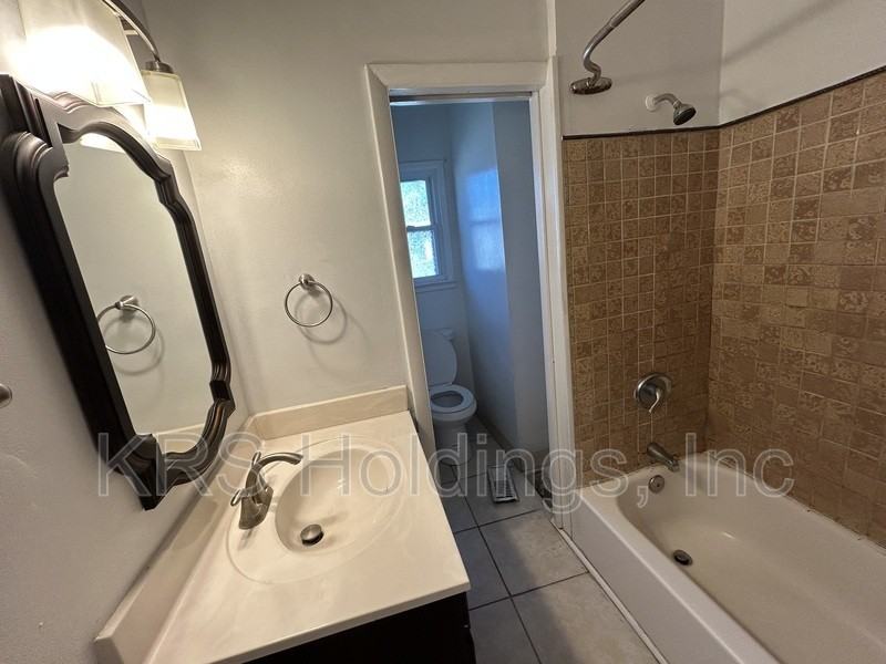 156 Cherry St - Photo 4 of 8