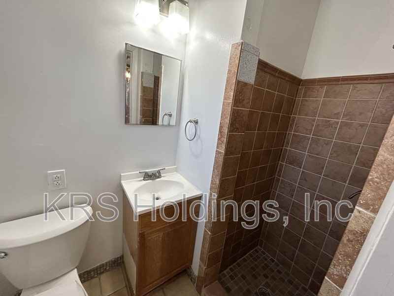 156 Cherry St - Photo 7 of 8