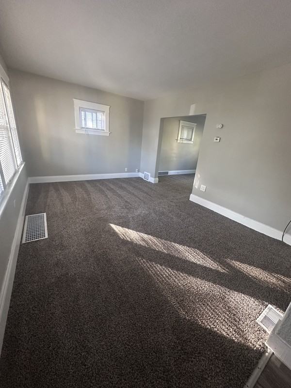 8009 Vineyard Ave - Photo 3 of 18