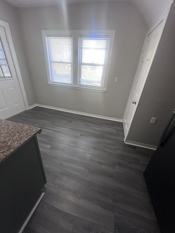 8009 Vineyard Ave - Photo 4 of 18