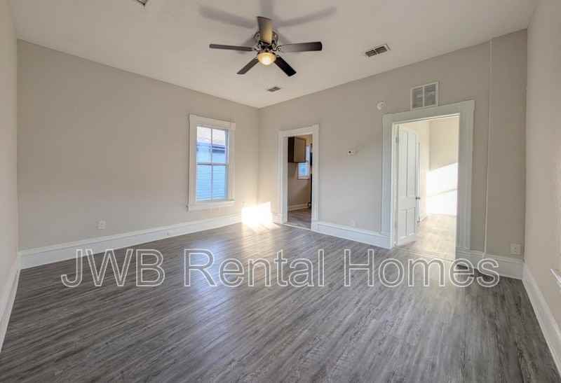 451 E 1st St - Photo 5 of 11