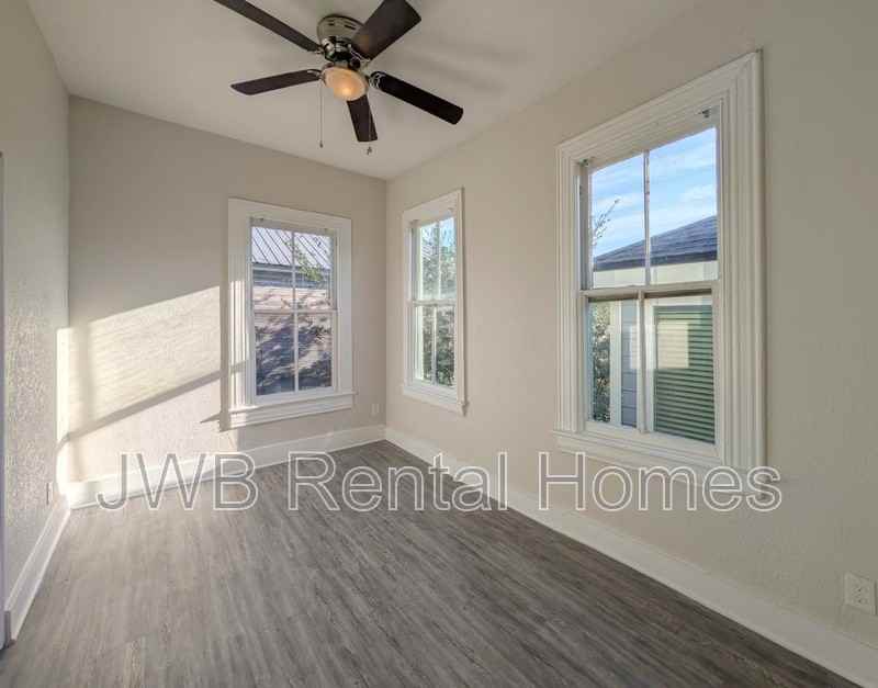 451 E 1st St - Photo 6 of 11