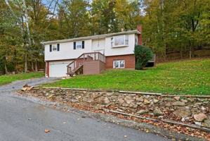 featured image of 320 Diamond Ave