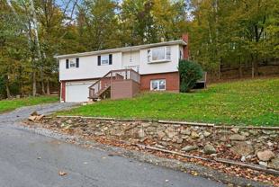 320 Diamond Ave - Photo 1 of 1