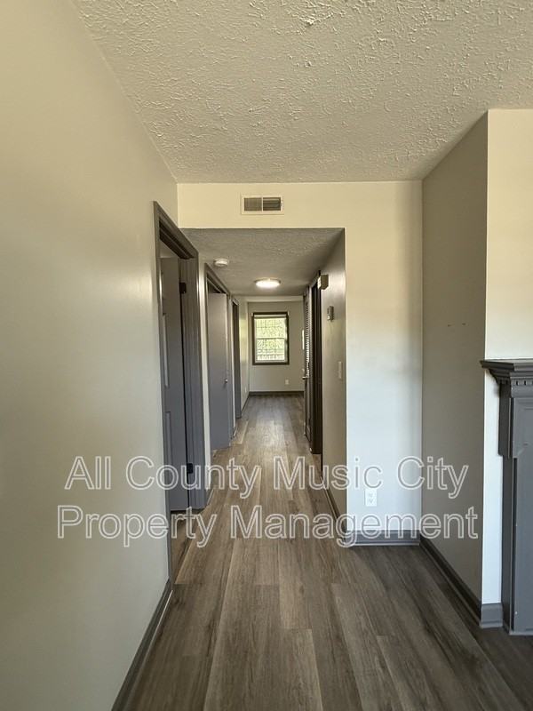 3122 Creekwood Dr - Photo 3 of 12