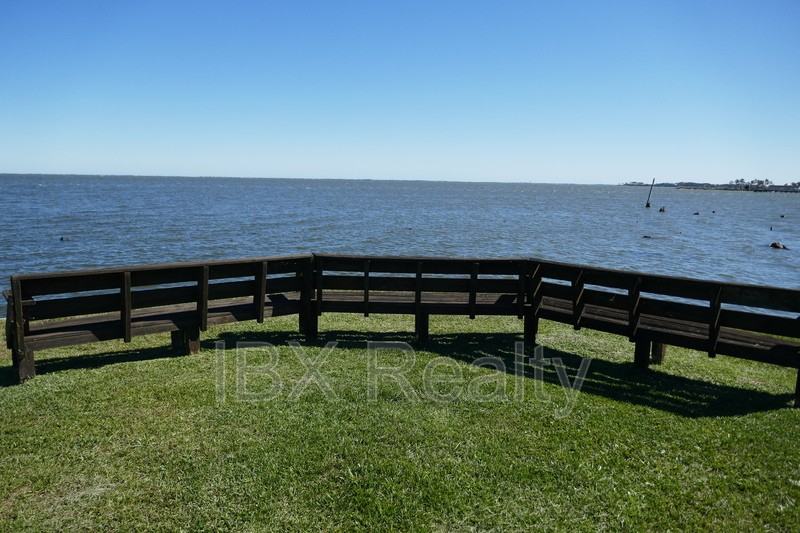 144 Edgewater Dr - Photo 7 of 32